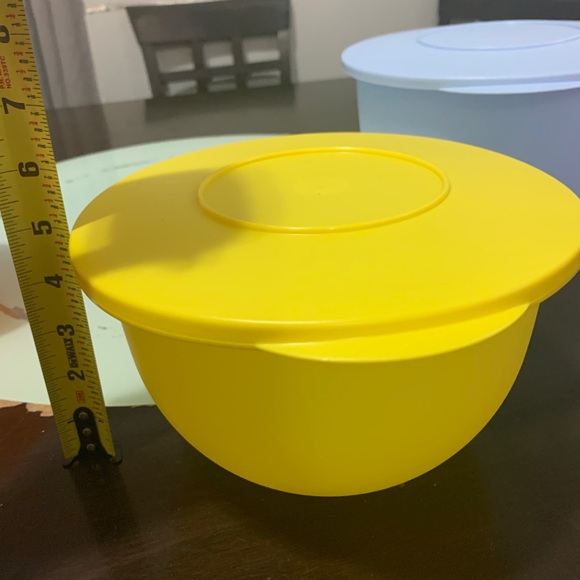 Tupperware - Picture 2 of 4